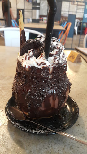 OverStepped Cafe Perdana Heights - Gastronomi dan perhotelan