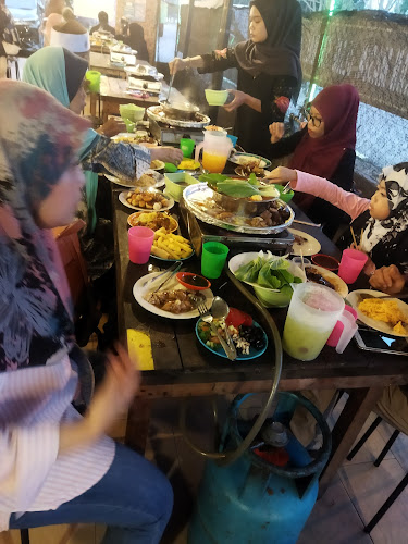 Clubhouse sri mahligai kondo, Section 9, 40100 Shah Alam, Selangor