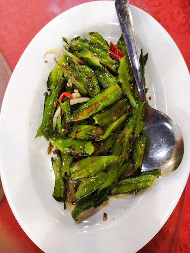 Restoran Makanan Laut Bulatan B5 - Gastronomi dan perhotelan
