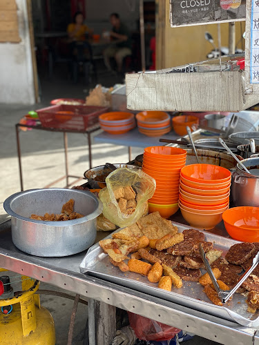 Opinii despre Enggor Curry Noodle în Enggor - Gastronomi dan perhotelan