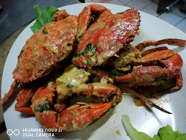 Seafood Padungan Bay Restaurant - Gastronomi dan perhotelan