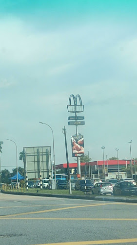 Opinii despre McDonald's Taman Ungku Tun Aminah DT în Johor Bahru - Gastronomi dan perhotelan