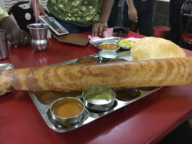 Sri Ananda Bahwan - Gastronomi dan perhotelan