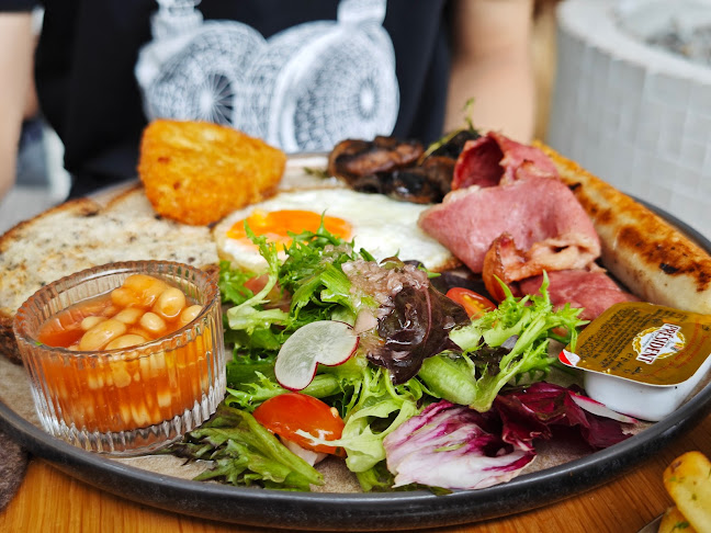 RaRa Coffee Bandar Utama