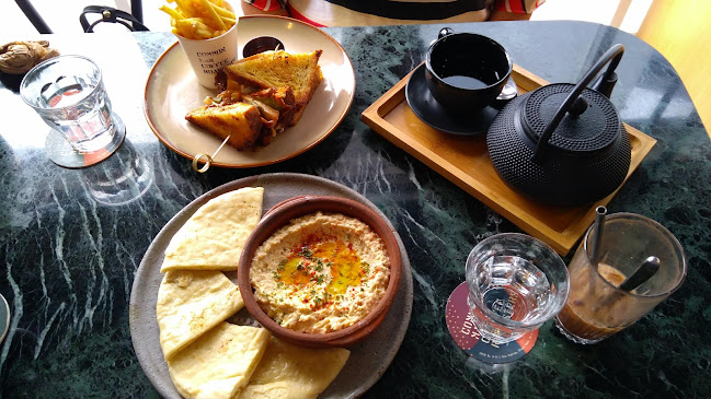 Common Man Coffee Roasters - Kuala Lumpur