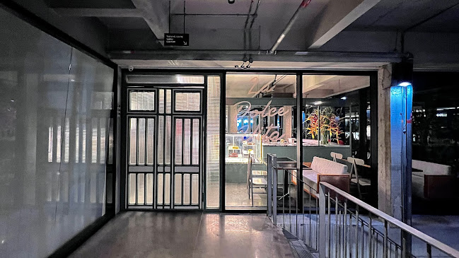 Naj & Belle Cafe Bangsar - Gastronomi dan perhotelan