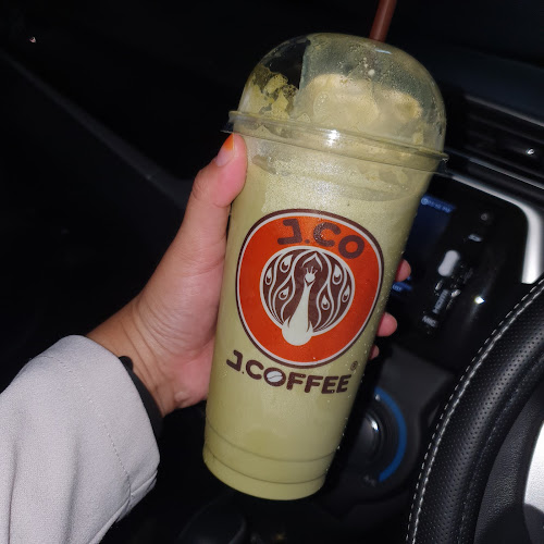 J.CO Donuts & Coffee