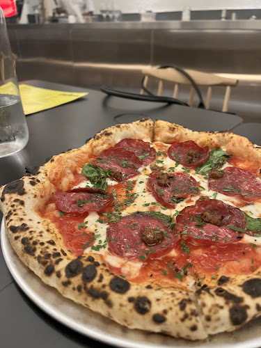 Alta Pizza - Gastronomi dan perhotelan