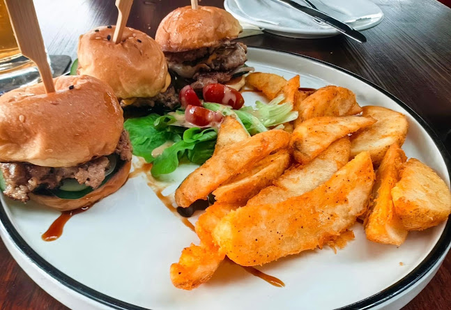 Comentarii opinii despre Corner 61