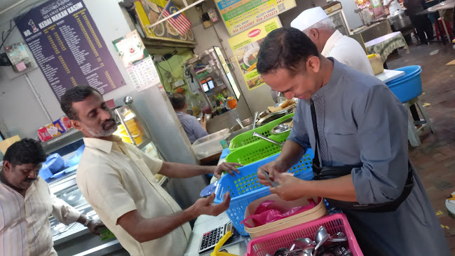 Comentarii opinii despre Medan Selera Jalan Raja Muda Abdul Aziz