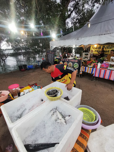 Comentarii opinii despre IKAN BAKAR BERAPI BATU OMPEK