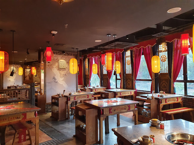 Xiao Long Kan Hotpot 小龙坎老火锅 - Gastronomi dan perhotelan