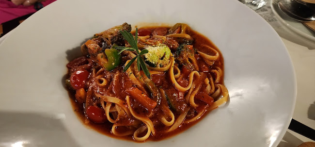 Opinii despre The Gather Yard în Kuantan - Gastronomi dan perhotelan