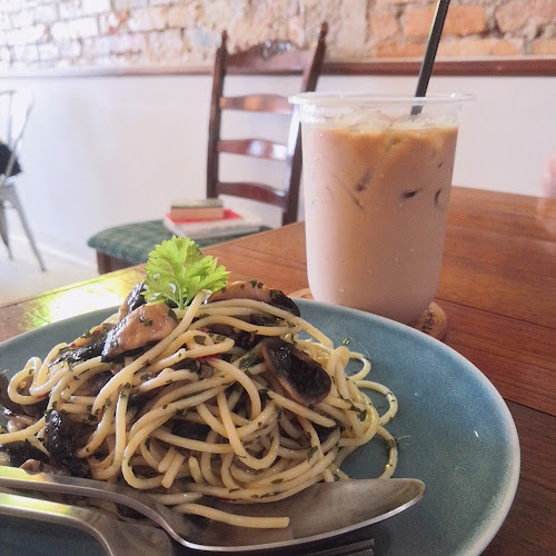 Comentarii opinii despre 100 houz coffee & breakfast