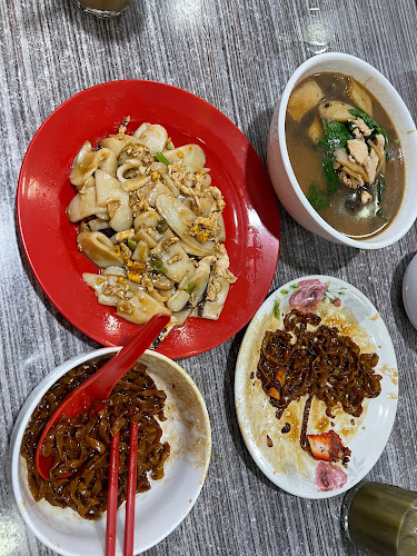 71, Jln Padungan, 93100 Kuching, Sarawak