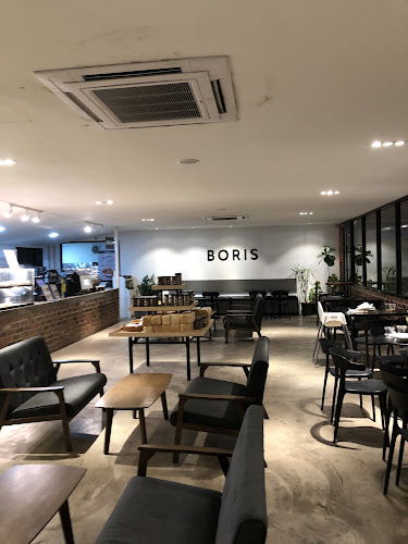 BORIS - Gastronomi dan perhotelan