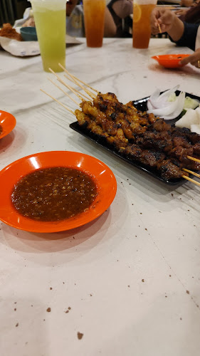 Ayam Gepuk Pak Raden HQ - Gastronomi dan perhotelan