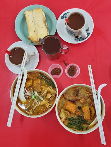 Comentarii opinii despre Friend Kopitiam 朋友茶餐室