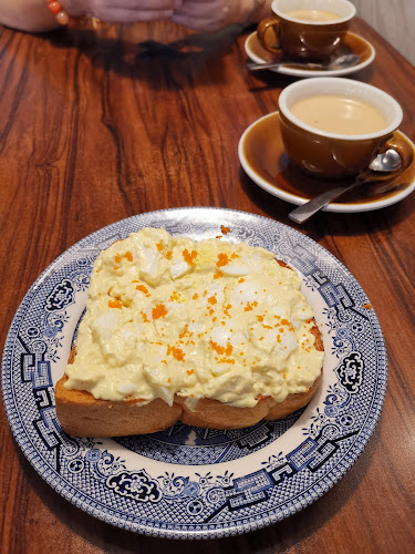 The Replacement - Lodge & Kitchen - Gastronomi dan perhotelan