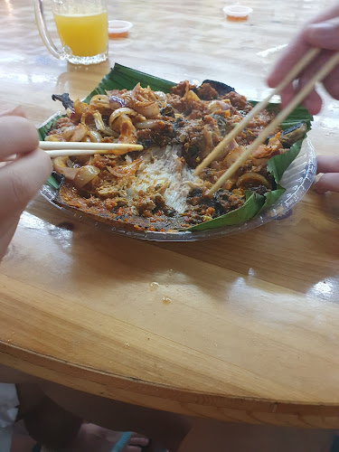 Pusat Makan Taman Tasik (Food Centre ) - Gastronomi dan perhotelan