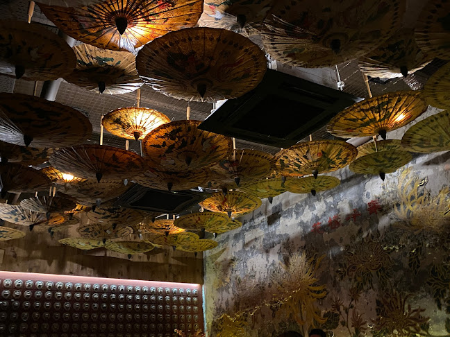 The Old Merchant - Gastronomi dan perhotelan