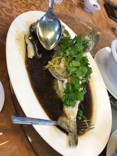 Opinii despre One To Six Seafood Restaurant în Kota Kinabalu - Gastronomi dan perhotelan