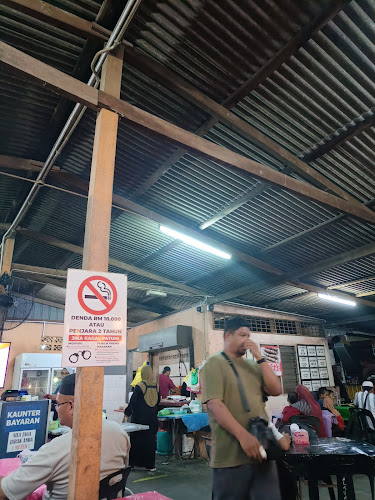 Ala Ghapoo - Gastronomi dan perhotelan