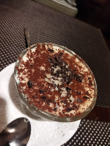 Maria's Steak Cafe - Gastronomi dan perhotelan