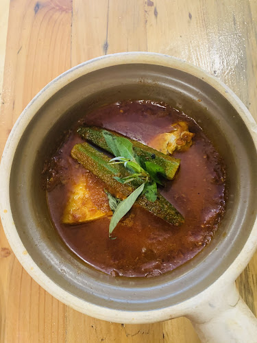 Jalan Tanjung Aru, Tanjung Aru, 88100 Kota Kinabalu, Sabah