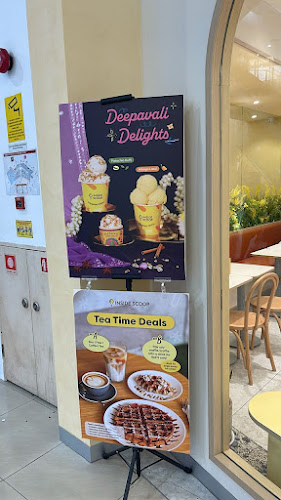 Inside Scoop AEON Mall Bukit Indah