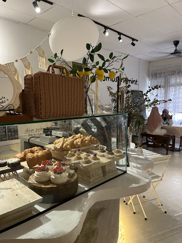 CRUMBSANDMINT - Gastronomi dan perhotelan