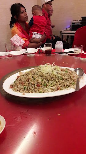 Opinii despre Rainbow Seafood Restaurant în Menglembu - Gastronomi dan perhotelan