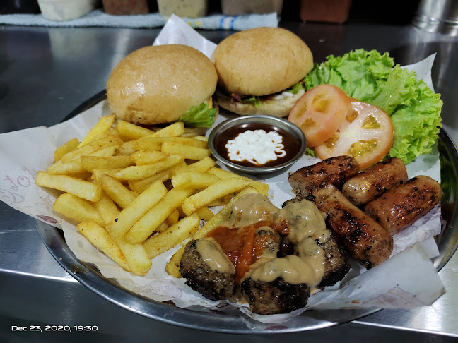 MunchiesKK Burger - Kota Kinabalu