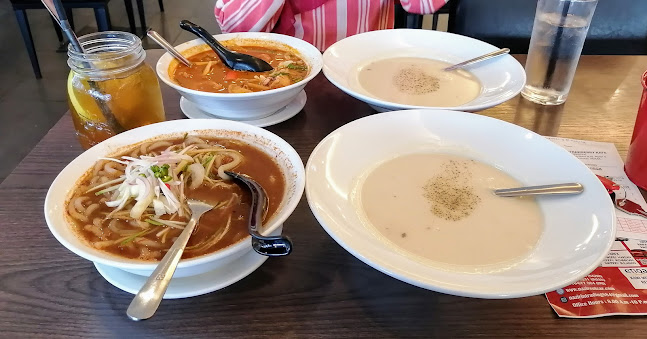 Sitiawan Strawberry Kafe