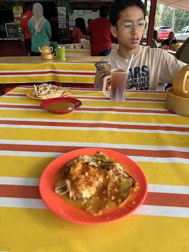 Opinii despre Nan Canai Jenderata (Roti Canai Baik Punya) în Teluk Intan - Gastronomi dan perhotelan