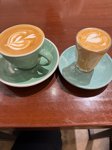 Opinii despre Teduhan Senja Cafe Sdn.Bhd în Kota Bharu - Gastronomi dan perhotelan