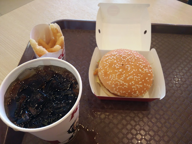 Opinii despre KFC AEON Mall Seri Manjung în Seri Manjung - Gastronomi dan perhotelan
