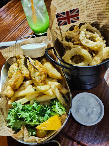 London Cafe & Bistro - Gastronomi dan perhotelan