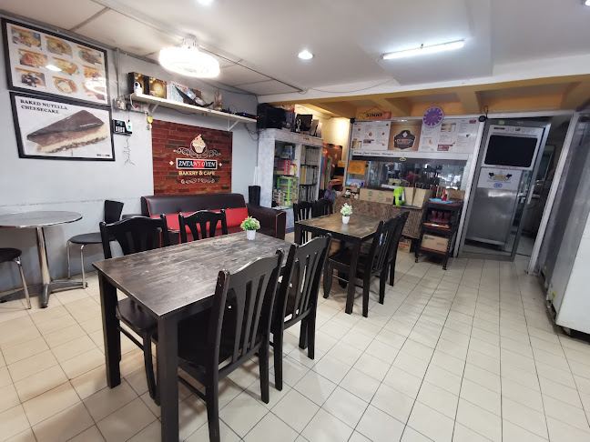 Opinii despre Intan's Oven Bakery & Cafe în Kuantan - Gastronomi dan perhotelan