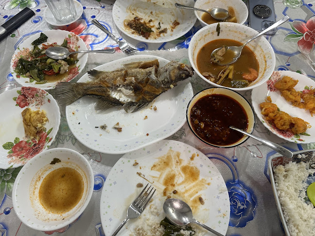 Opinii despre Kemunting thai seafood în Johor Bahru - Gastronomi dan perhotelan