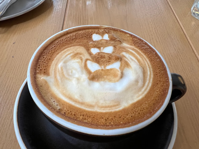 VCR Mont Kiara - Gastronomi dan perhotelan