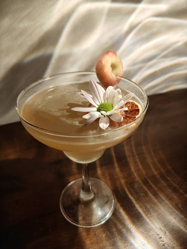 Comentarii opinii despre Her Room