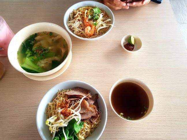 Comentarii opinii despre Dayang Sarawak Corner Cafe