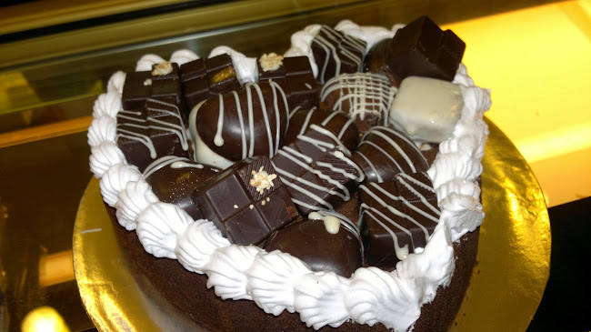 Reggae's Loaf Boulangeries & Patisseries - Gastronomi dan perhotelan