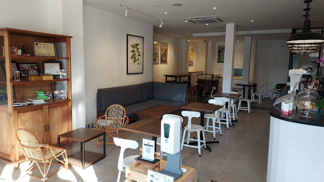 Q Cup Café - Gastronomi dan perhotelan