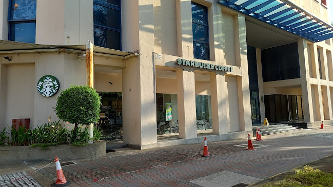 Starbucks Amcorp Tower