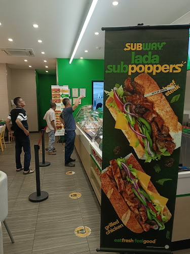 Subway Emart Bintulu (Kwangkweet Sdn Bhd) - Gastronomi dan perhotelan