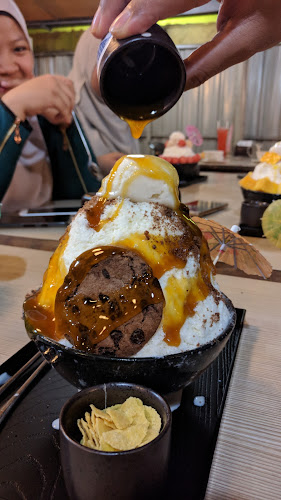 Restoran D' Lala Seafood - Gastronomi dan perhotelan