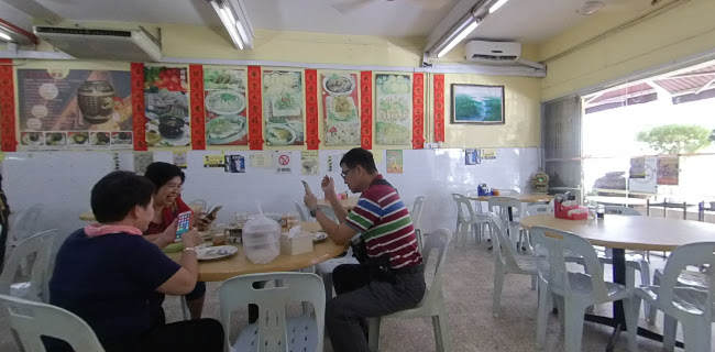 Kong Sai Chicken Rice Restaurant (Taman Paramount) | Restoran Kong Sai