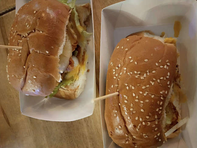 Comentarii opinii despre Lepak Luu Food Court